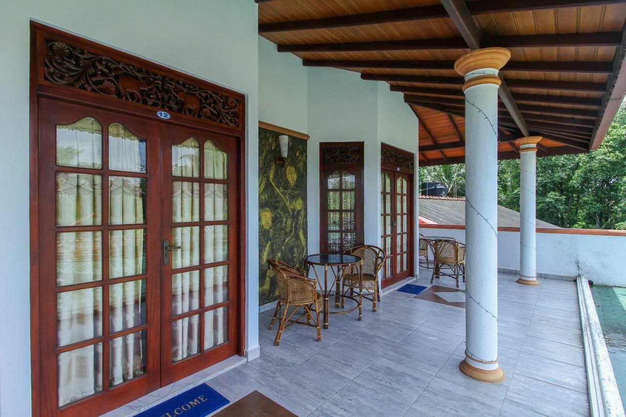 Lagoon Garden Hotel Берувала Экстерьер фото
