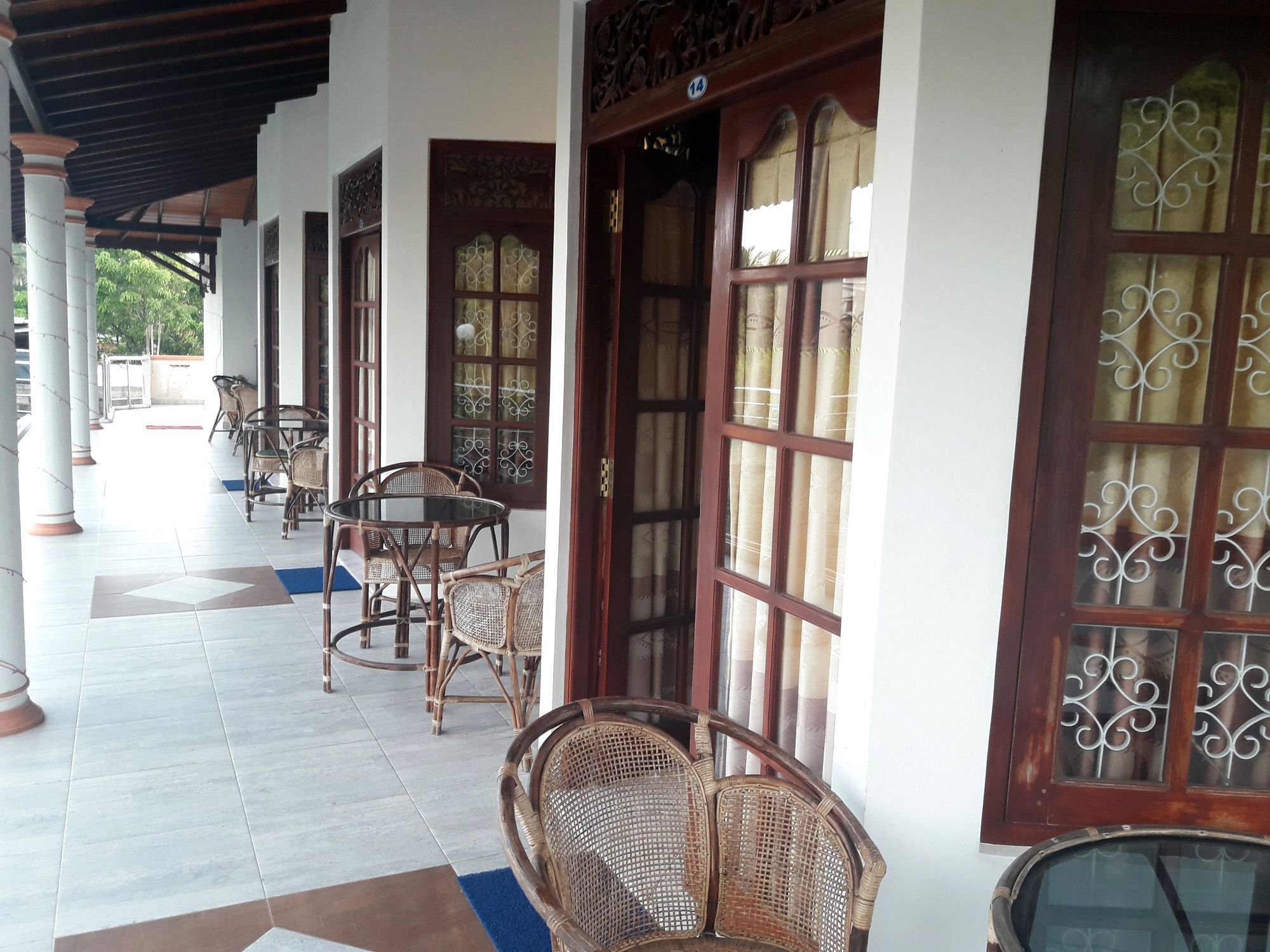 Lagoon Garden Hotel Берувала Экстерьер фото