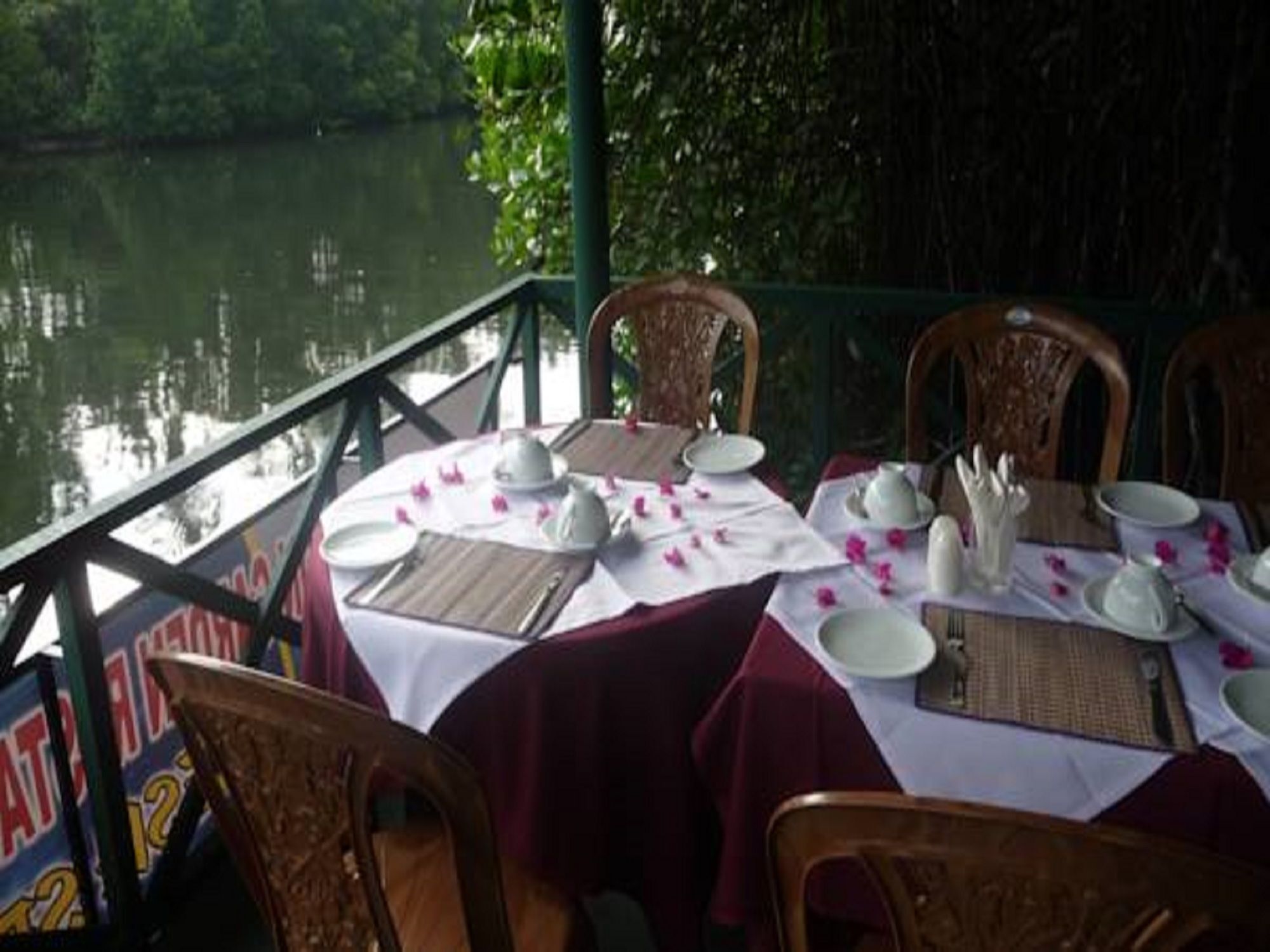 Lagoon Garden Hotel Берувала Экстерьер фото